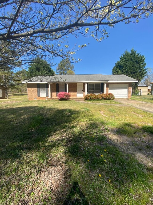 Building Photo - 197 Merlin Dr