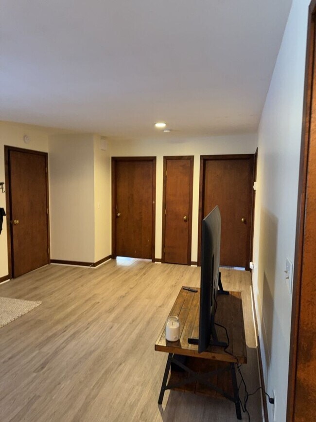 Photo - 62-62 Westwood Rd Unit 60