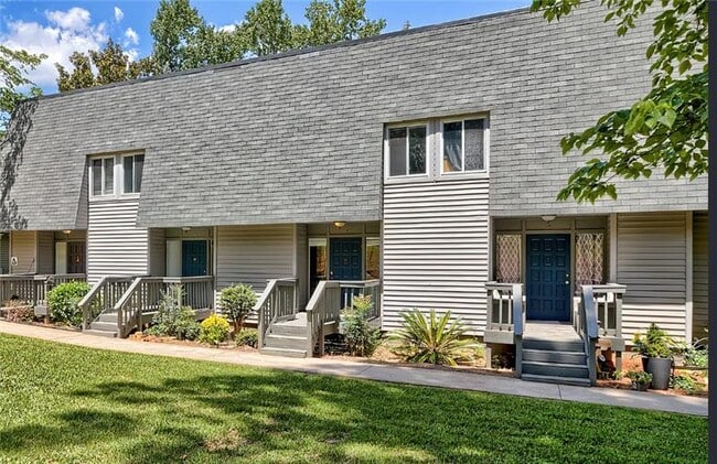 Building Photo - 301 Harbor Heights Dr Unit 10B Rental