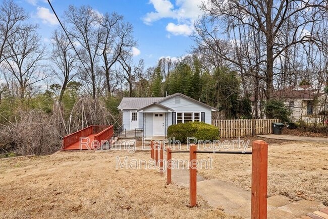 Photo - 942 Hillcrest Ave