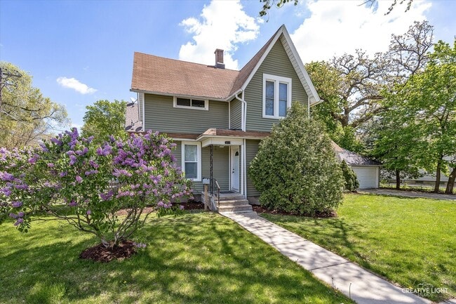 Photo - 121 Washburn St Townhome