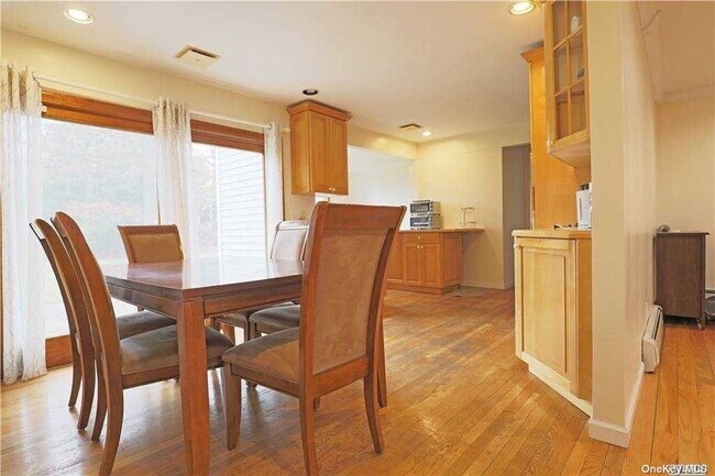 Photo - 4 Saywood Lane