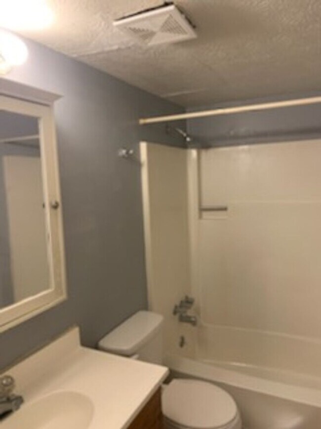 Photo - Large 2 bedroom with all the best amenities Unit Apt 807
