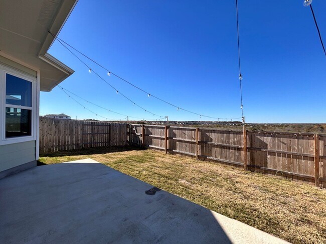 Photo - Move-In Ready 3BR, 2BA with Fully Equipped Kitchen & Laundry Room