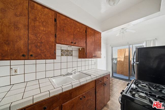 Photo - 153 Crescent Dr Unit 3