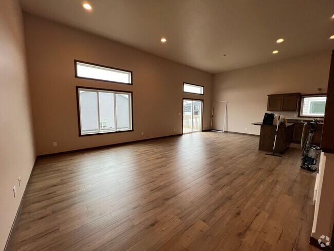 Building Photo - 3011 33rd Ave S Rental