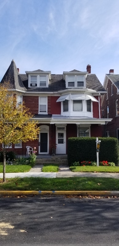 Building Photo - 604 Hummel Ave