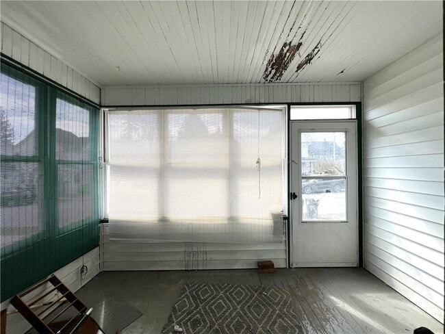 Photo - 49 Spruce St