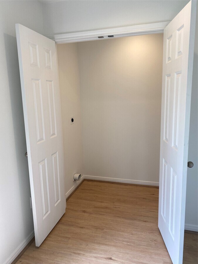 Photo - 3722 Putnam Dr