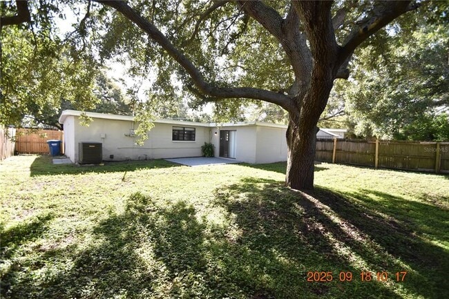 Photo - 9432 84th St