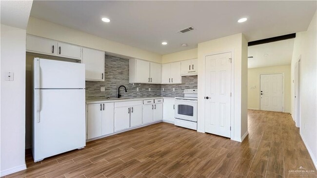 Photo - 11 N 22nd St