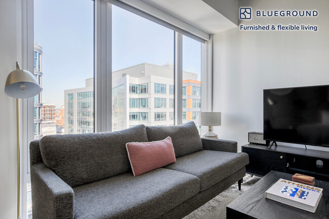 Building Photo - 1350 Boylston St Rental