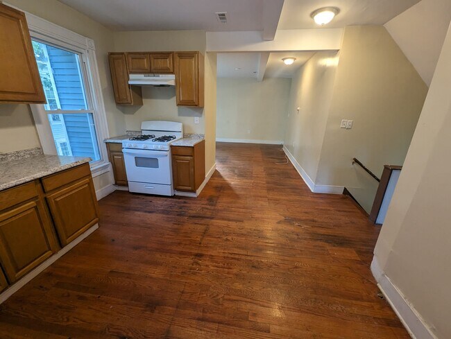 Photo - 81 Sherman Ave Unit 2