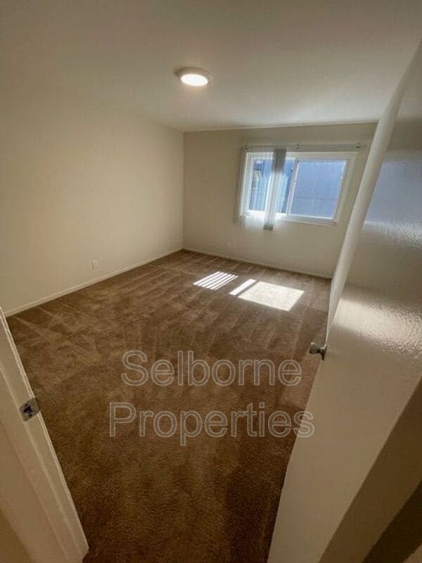 Photo - 407 Fairmount Ave