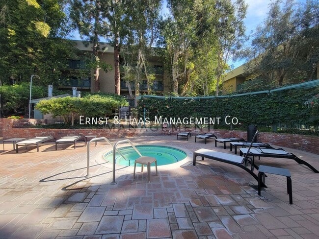 Photo - 576 N Bellflower Blvd Unidad #237