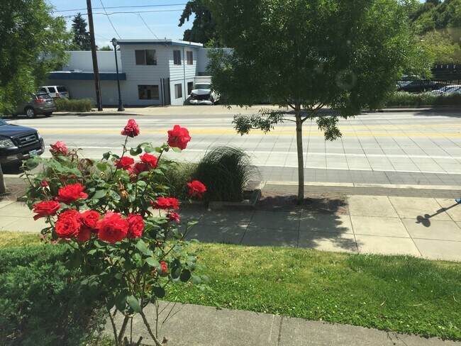 Photo - 8007-8015-8015 N Denver Ave Unidad 02