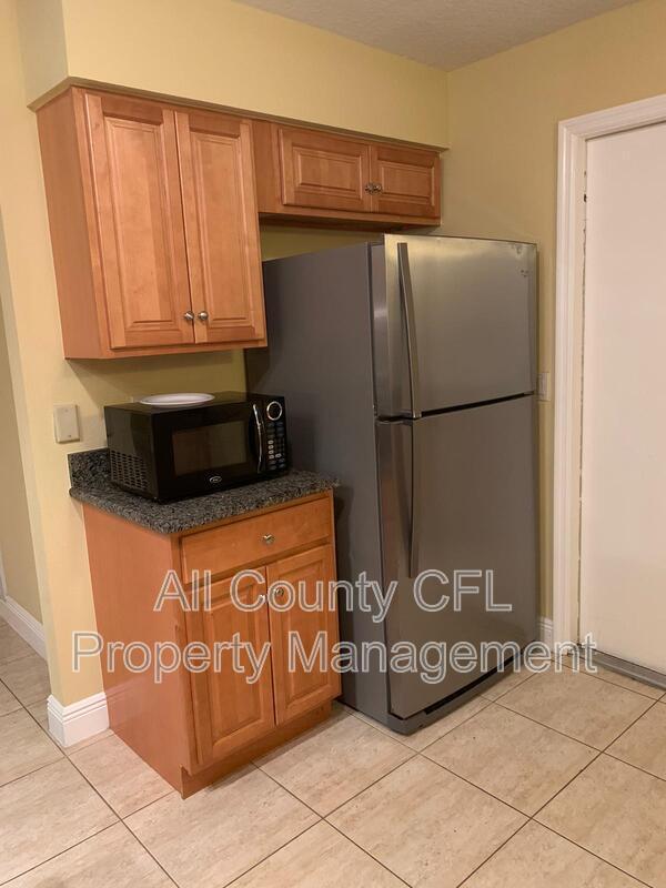 Building Photo - 617 Gray Squirrel Ct