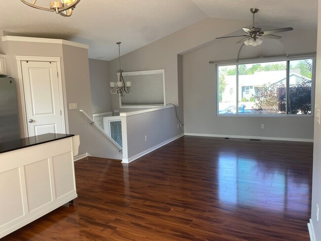 Photo - Spacious 5-Bedroom Home on Quiet Cul-de-Sac – Northeast Grand Rapids – Pet Friendly!