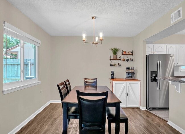 Photo - Home in Cedar Ridge