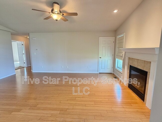 Photo - 1400 School House Ln