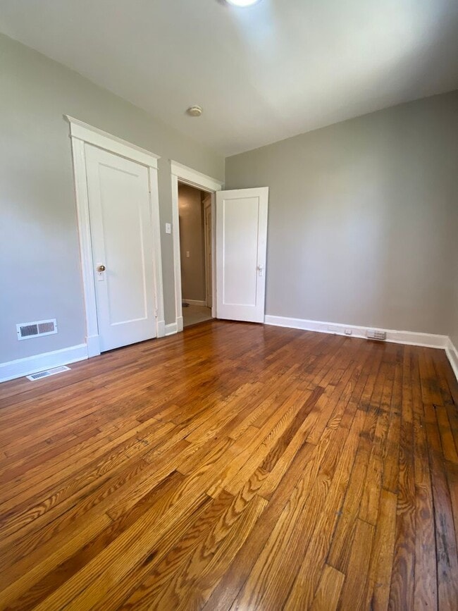 Photo - Charming 1 bedroom. Professionally Managed. Unit 2154 - 1FL