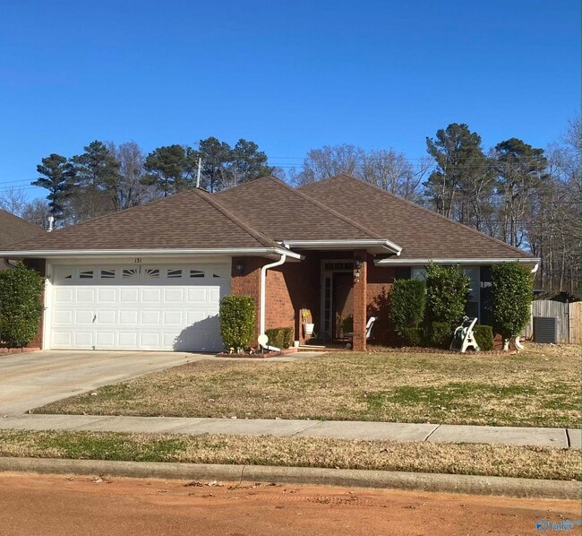 Building Photo - 131 Shadow Ct SW