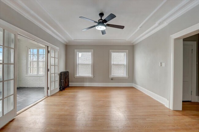 Photo - 2611-2613 N Stowell Ave