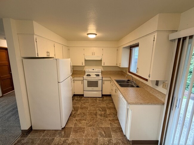 Photo - Two Bedroom Flat in North Salem Unit 4007