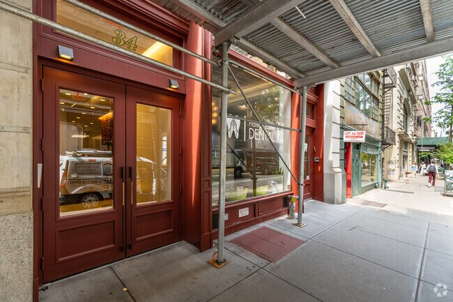 Entrance - 34 W 17th St
