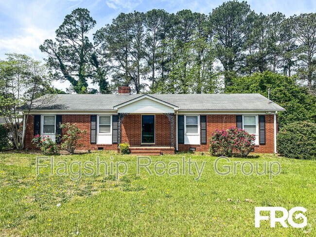 Building Photo - 1801 E Azalea Dr Rental