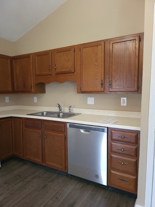 Photo - 602 604 Prince Dr