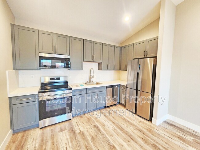 Photo - 2071 S Highland Ave