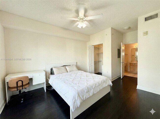 Photo - 6001 SW 70th St Unit 612