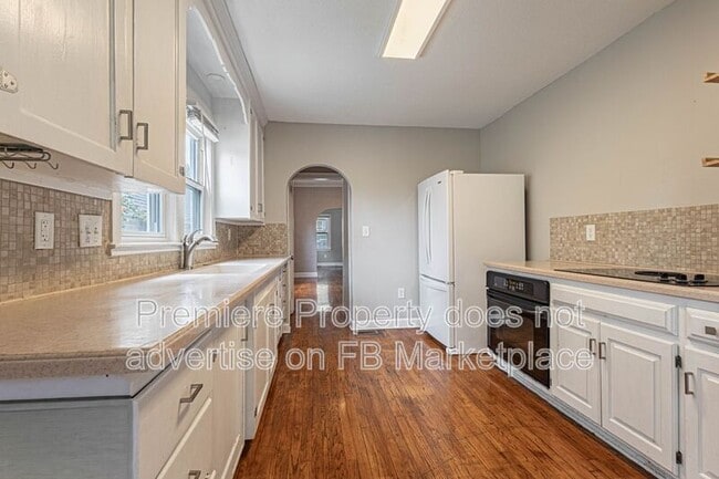 Photo - 239 S Mill St