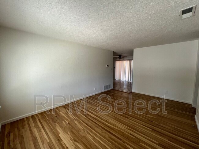 10605 Campana Way