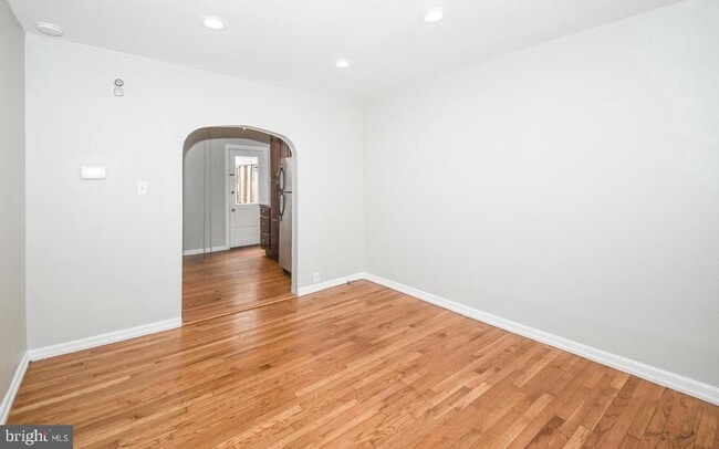 Building Photo - 922 League St Rental