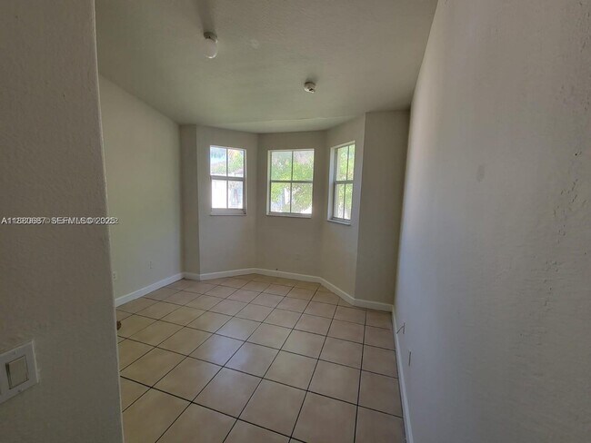 Photo - 2900 SE 17th Ave Unidad 202