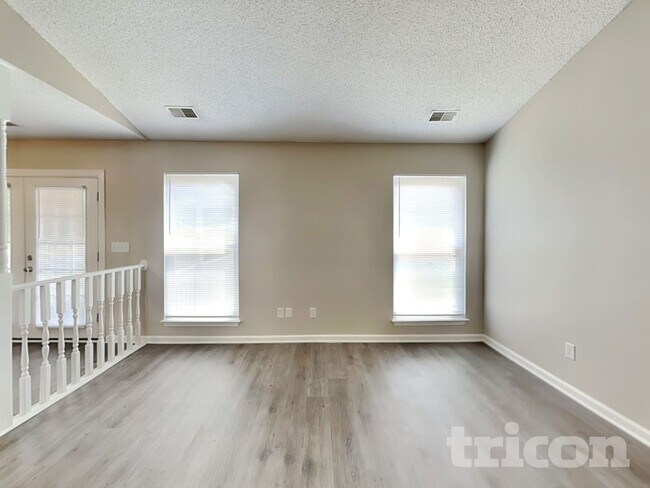 Photo - 824 Cedar Break Ct