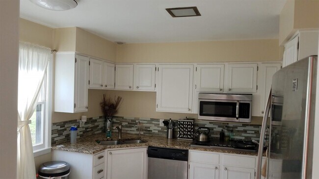 Photo - 9143 Switzer St