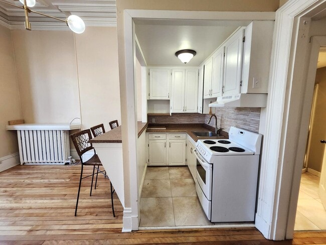 Photo - 196 King St E Unit 1