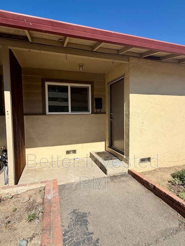 Building Photo - 212 Ford St Unit 7