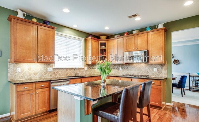 1014 W Kensington Cir