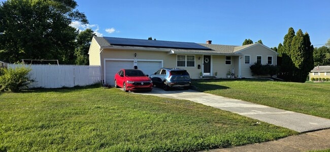 Building Photo - 28 Marquis Rd Rental