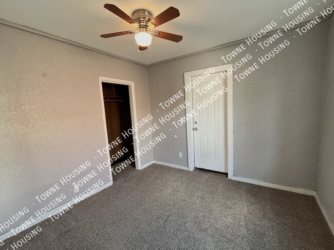 Photo - 114 Huetter Ave Unidad 2