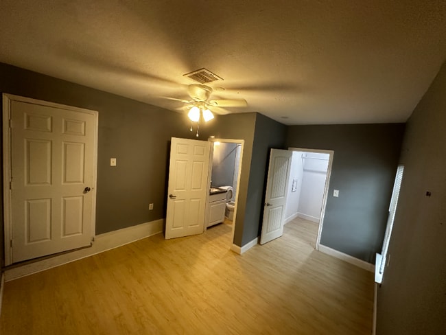 Photo - 8906 Lockwood Dr