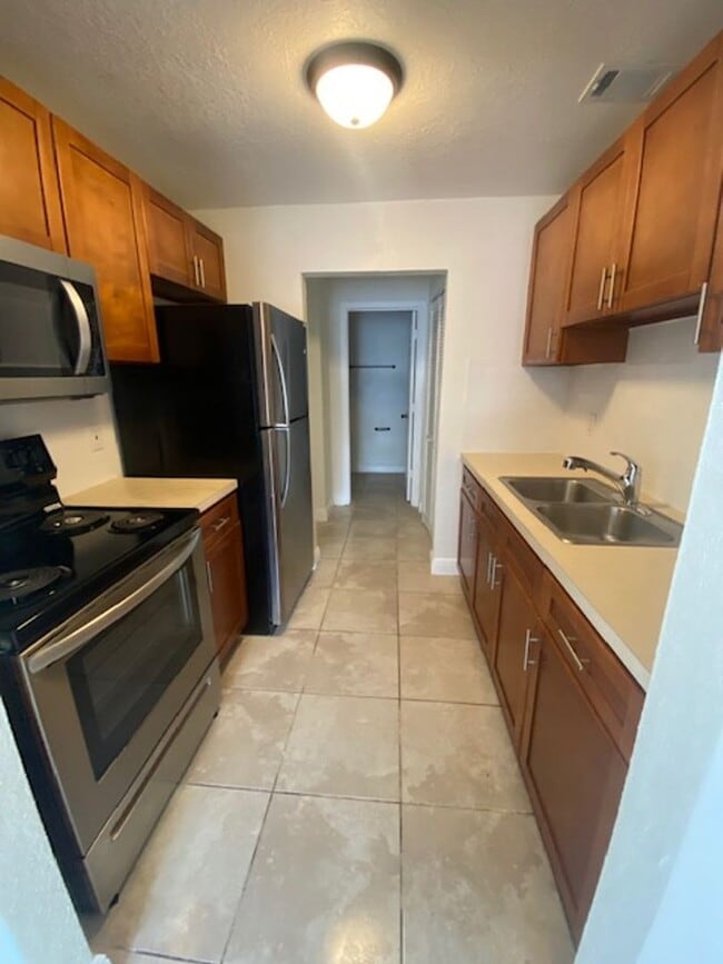 Photo - Renovated 2 Bed 1 Bath Pet Friendly with Washer Dryer Hook Ups in Unit