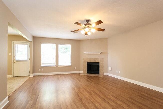 Photo - 19530 Sandy Bank Dr