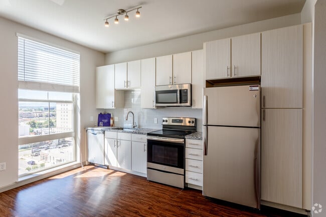 0BR, 1BA - S4