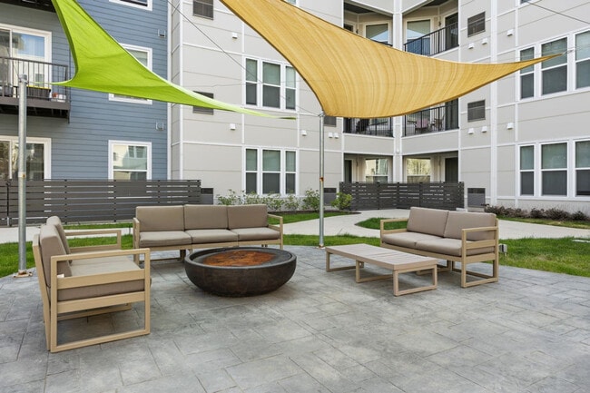 Photo - 28294 Ferry Rd Unidad SI ID1366974P