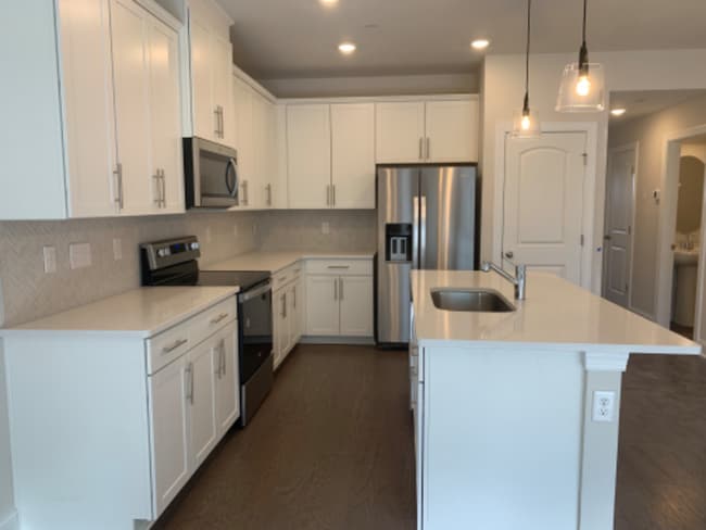 Photo - 204 Douglas Bend Rd